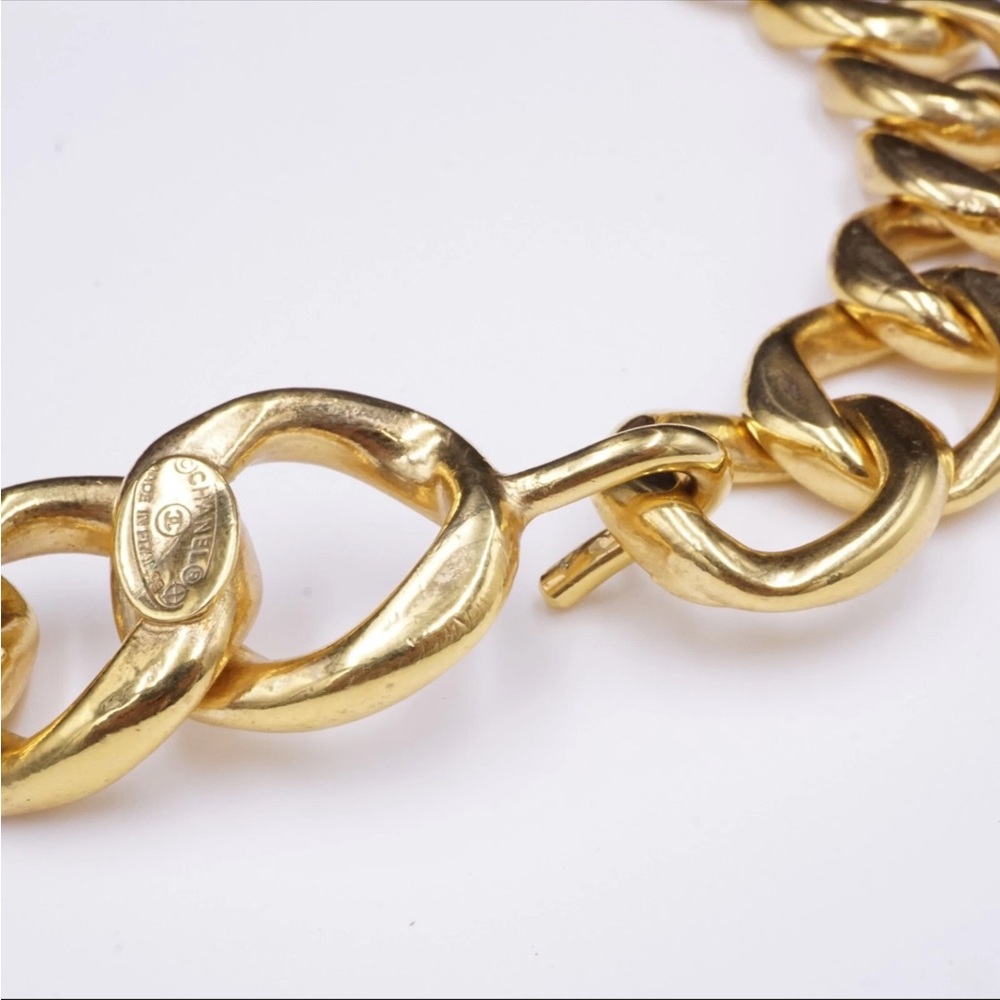 Vintage Chanel Classic Chunky Gold Chain Link Necklace 17” - Picture 4 of 8